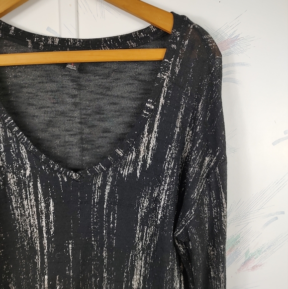 Rock & Republic Black Metallic Long Sleeve Top - Picture 2 of 8